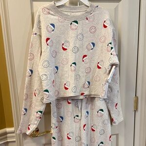 American Eagle Outfitters Kids Pajama Set with Snowman Design
